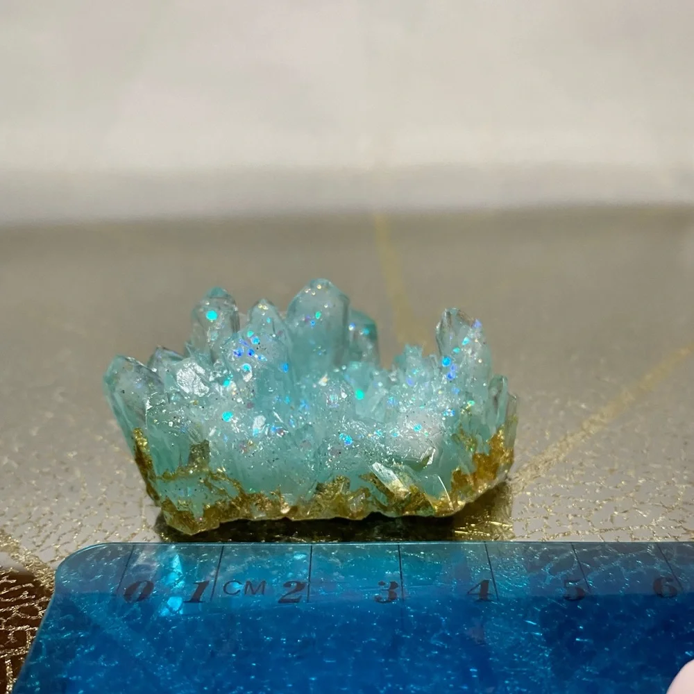 House decoration ~ Frozen light blue crystal cluster with gold flakes 💙🤍 - Picture 14 of 15